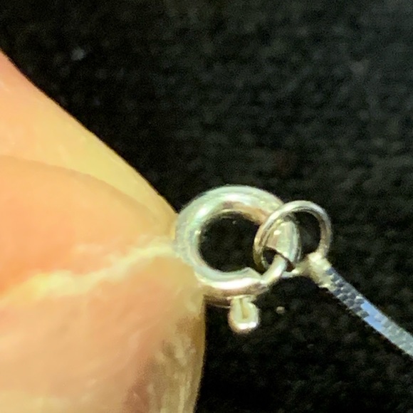 18 Karat White Gold Abstract Pendant and Chain - Picture 12 of 15